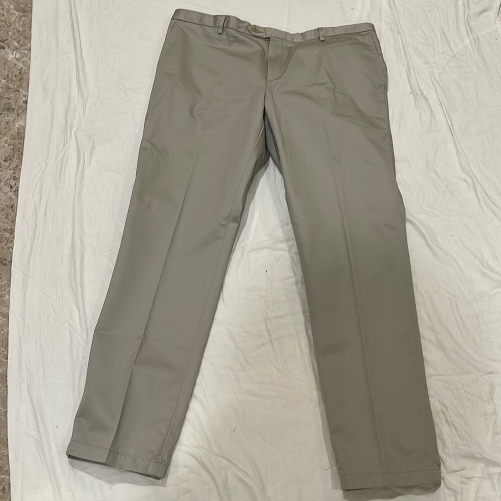 Tan colored chinos/khakis 40 x 32. Cotton. Tailored Fit. Jos A Bank Traveler.
